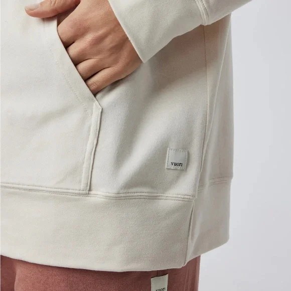 Vuori Halo Oversized Hoodie | Womens | Cream - Picture 2 of 5